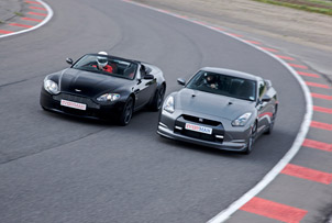 Aston Martin AMV8 vs Nissan GTR