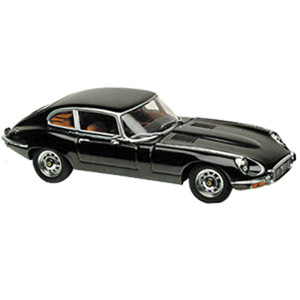 AUTOart Jaguar E-Type Series 3 V12 coupe 1:18