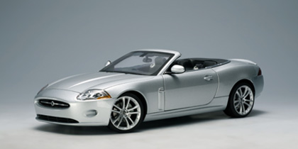 AUTOart Jaguar XK 2006 Cab in Liquid Silver