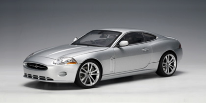 AUTOart Jaguar XK Coupe 2006 in Silver