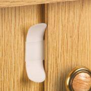 Baby Dan Sliding Cabinet Door Clip (Pack of 1)