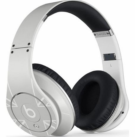 Beats by Dr. Dre Studio Over-Ear Headphones - Tonal White UK Flag