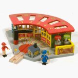 Bigjigs Toys Five Way Engine Shed