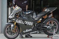 Bike 1:12 Scale YamahYZR-M1 Carbon Fibre Effect - V.Rossi -