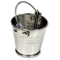 Metal bucket