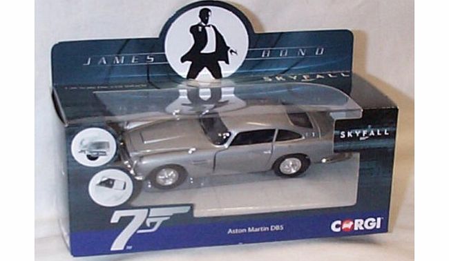 Corgi  james bond 007 skyfall aston martin DB5 car 1.36 scale diecast model