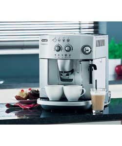 DeLonghi Magnifica Bean to Cup Espresso/Cappuccino Maker