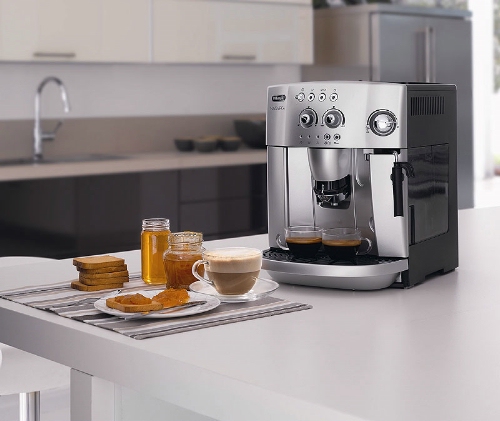 DeLonghi Magnifica Coffee Maker