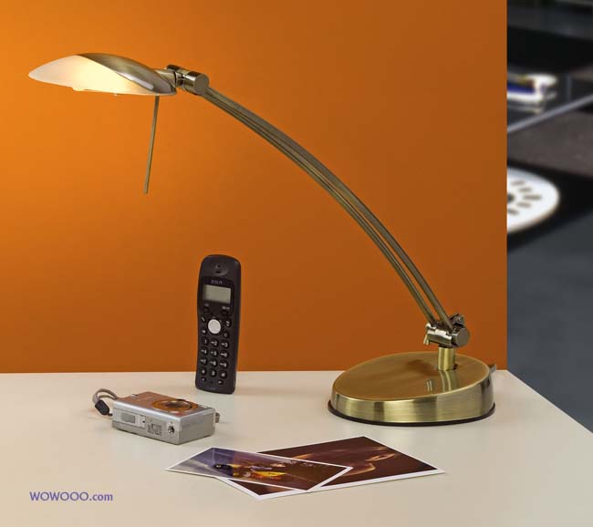 EGLO Kingston 1 desk lamp- burnished