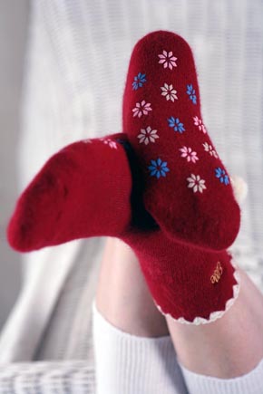 Elle Ladies 1 Pair Elle Angora Slipper Sock With Pom Pom Detail, Gift Bow And Tag Daphne Pink