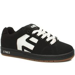 Male Etnies Cinch Nubuck Upper in Black and White