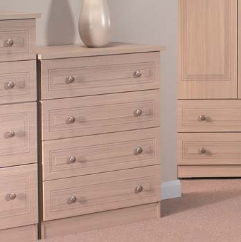 Eske 4 Drawer Chest in Light Oak