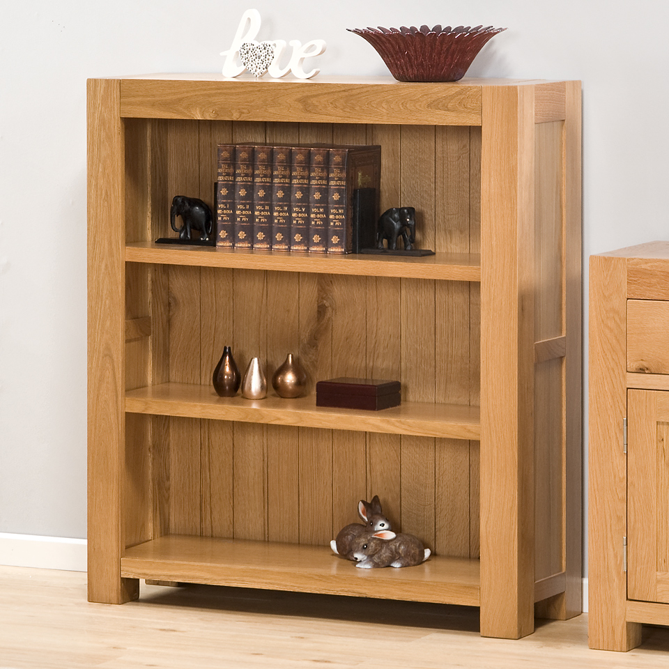 Chepstow Oak Three Shelf Bookcase