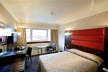 Best Western Glasgow Pond Hotel