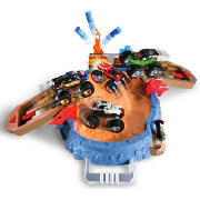 Hot Wheels Monster Jam Smash N Crash Stadium