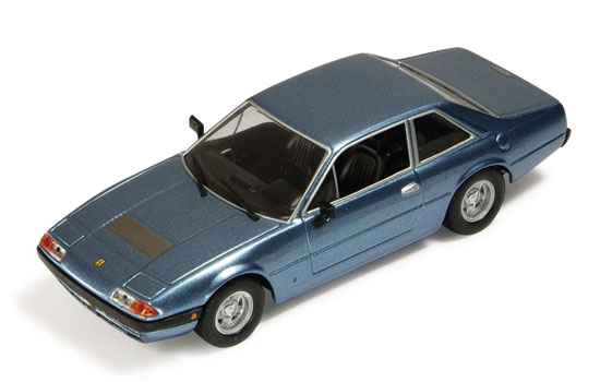 ixo Ferrari 365 GT/4 2 2 Light Blue 1972