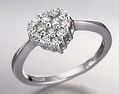 9-carat white gold heart ring