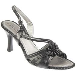 Female Wen28301-22 Comfort Party Store in Black, White