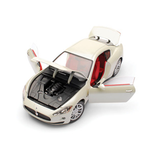 Maserati Gran Turismo 2007 - White 1:18