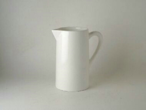 Maxwell and Williams Straight Milk Jug 1Ltr