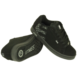 Etnies Fader Death Skateboards. Black