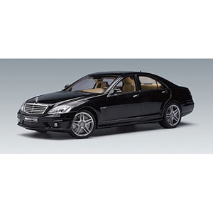 mercedes S63 AMG 2007 - Black 1:18