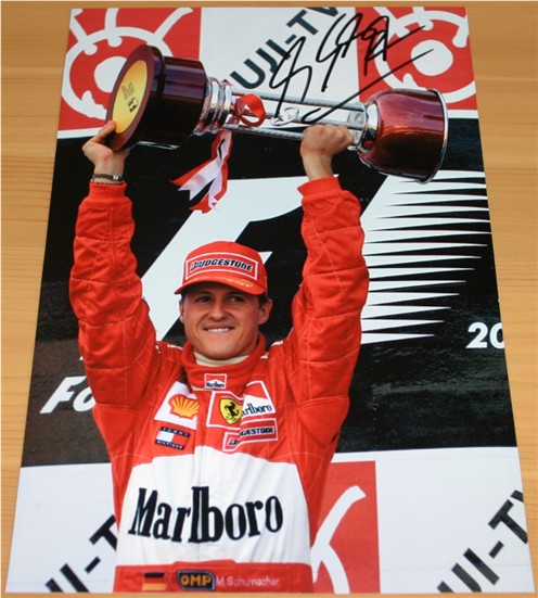 MICHAEL SCHUMACHER HAND SIGNED 10 x 6.5 INCH