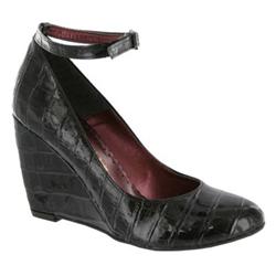 Female Gracie Black Patent Croc in Black