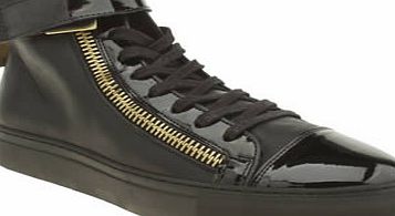 momentum Black Melbourne Cup Hi Trainers