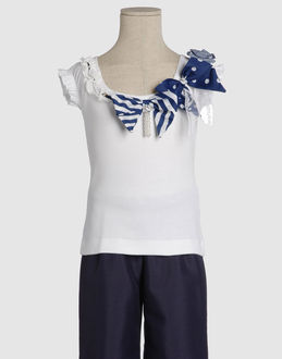 TOP WEAR Short sleeve t-shirts GIRLS on YOOX.COM