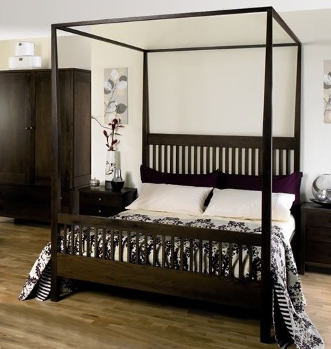 Dark Oak 4 Poster Bedstead - 150cm