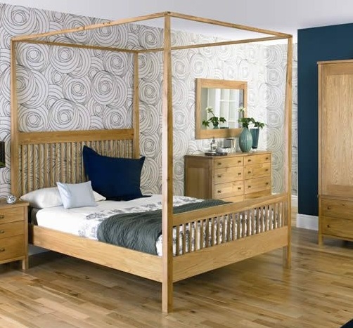 Oak Kingsize 4 Poster Bedstead