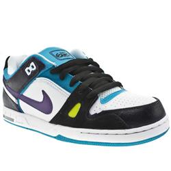 Nike 6.0 Male Air Zoom Oncore Ii Leather Upper Nike in White and Black