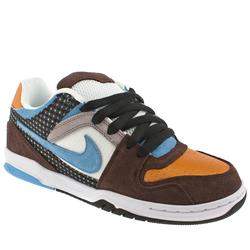 Nike 6.0 Male Nike 6.0 Zoom Oncore Suede Upper in Multi