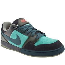 Nike 6.0 Male Zoom Mogan Suede Upper Nike in Black and Green