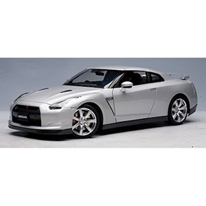 GTR R35 2007 - Silver 1:18