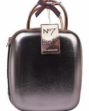 NO7 Weekender Bag Bodycare Toiletries Set 10179833