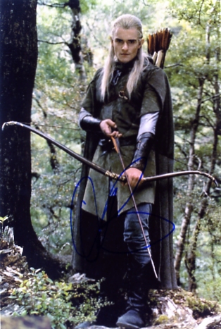 ORLANDO BLOOM SIGNED 10 x 8 INCH LEGOLAS