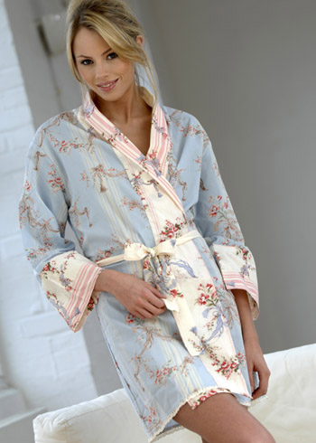 Sweet cheeks robe