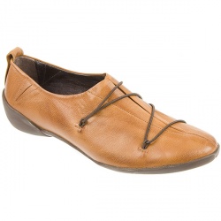 Pavacini Female Add700 Leather Upper Casual in Tan