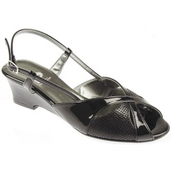 Pierre Cardin Womens Zodpc706 Leather other Upper Other leather Lining Comfort Sandals in Black Patent, Pearl