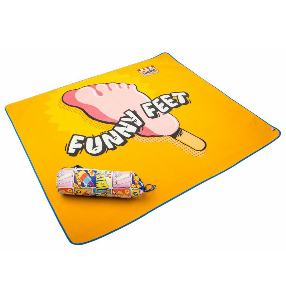 Retro Walls Ice Cream Blanket In A Drawstring Bag