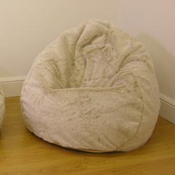 rucomfy Polar Slouchbag Extra Large faux fur bean bags