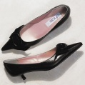 SHOE CO sarah sash trim court shoe