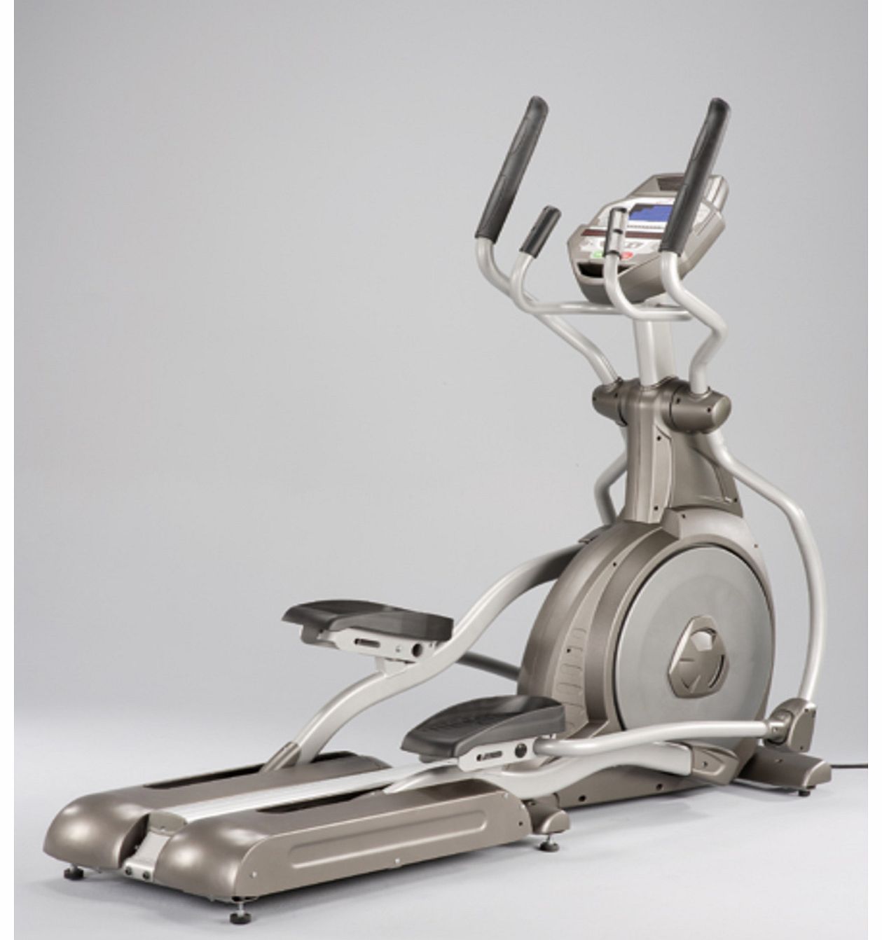 CE800 Club Series Elliptical