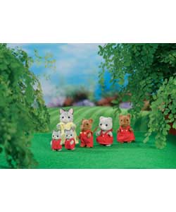 Sylvanian Families 6 Figure Pack School Trip Assortment