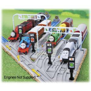 Tomy Thomas Motor Road and Rail Sodor Rail Yard