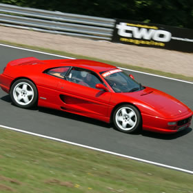 treatme.net Ferrari 360 (Fife) for 2 (Weekend)