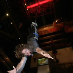 treatme.net Indoor Bungee Jump