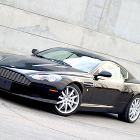 treatme.net Solo Aston Martin Experience for 2